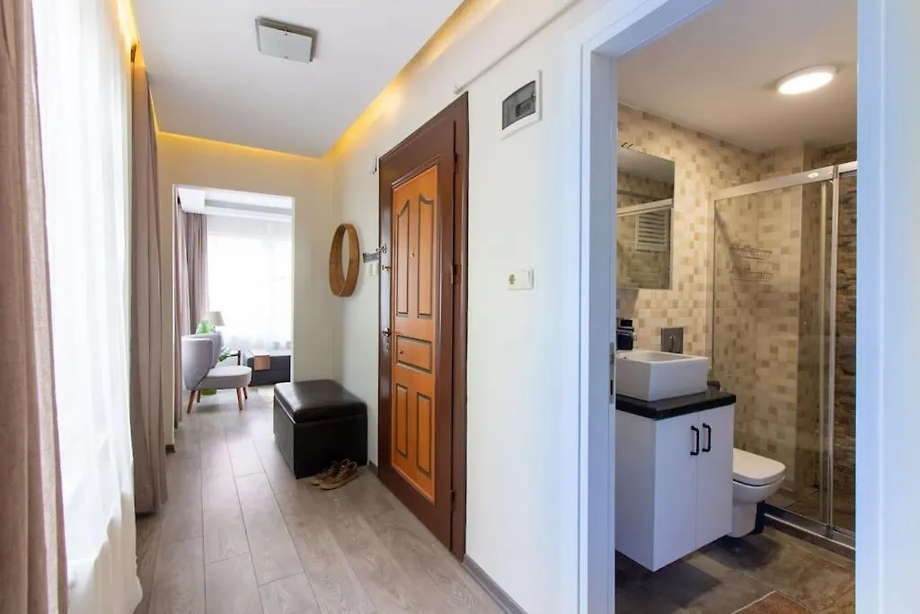 Pretty Corner Flat With Abundant Light In Kadikoy Apartment Istanbul